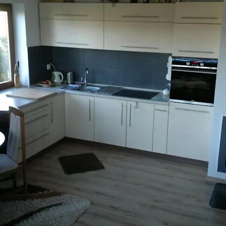 Blekit Lodge *